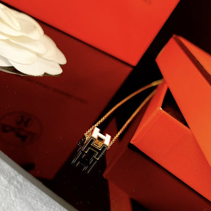 [Radiant Gem]¯H WHITE SQUARE GOLD NECKLACE