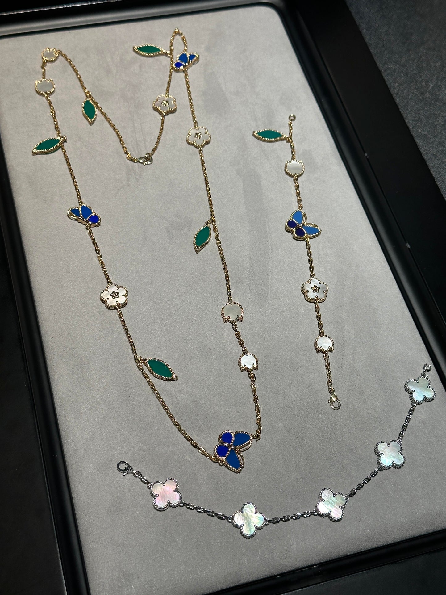 [Radiant Gem] 26 NEW CLOVER 15 MOTIFS LUCKY NECKLACE