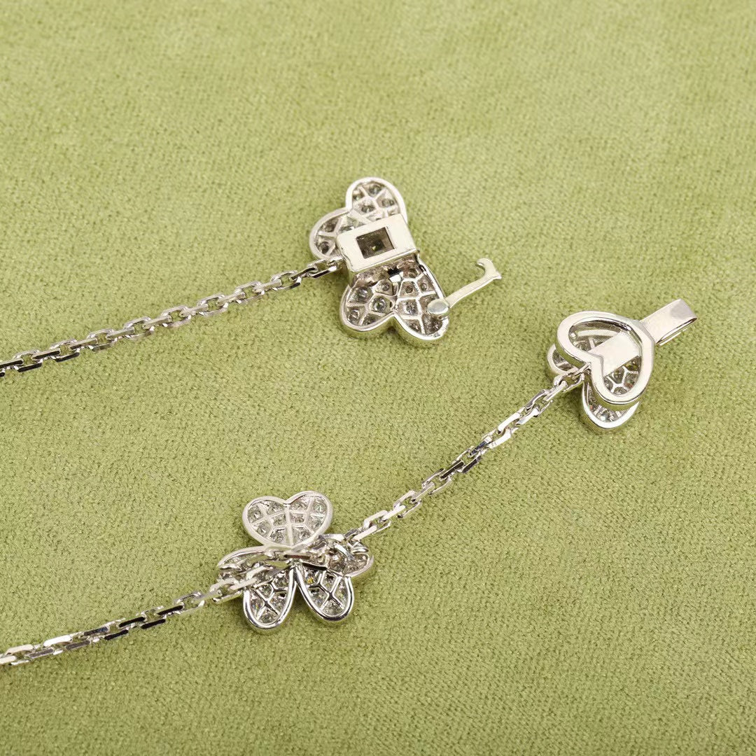[Radiant Gem]¯FRIVOLE SILVER 9 FLOWERS NECKLACE