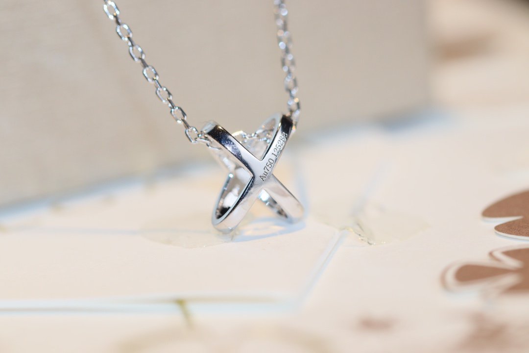 [Radiant Gem]¯JEUX DE DIAMOND NECKLACE
