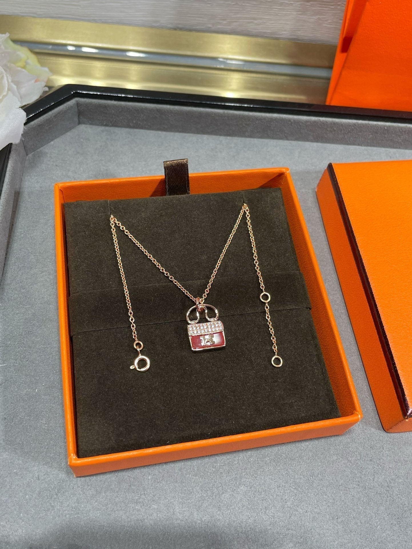 [Radiant Gem]¯H CIRCE MOISSANITE PENDANT NECKLACE GOLD