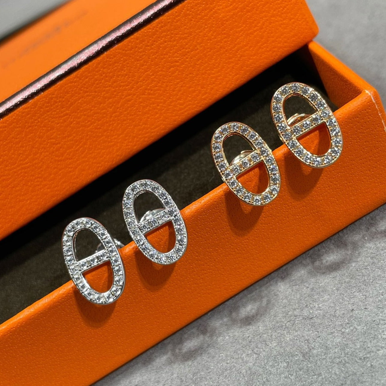 [Radiant Gem]¯HM FULL DIAMOND PIG NOSE STUD EARRINGS