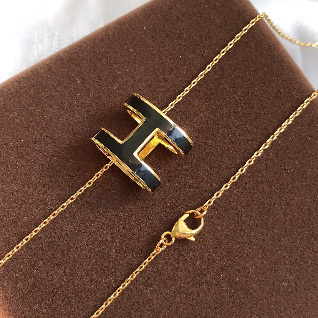 [Radiant Gem]¯HM CLIC BLACK ENAMEL GOLD NECKLACE