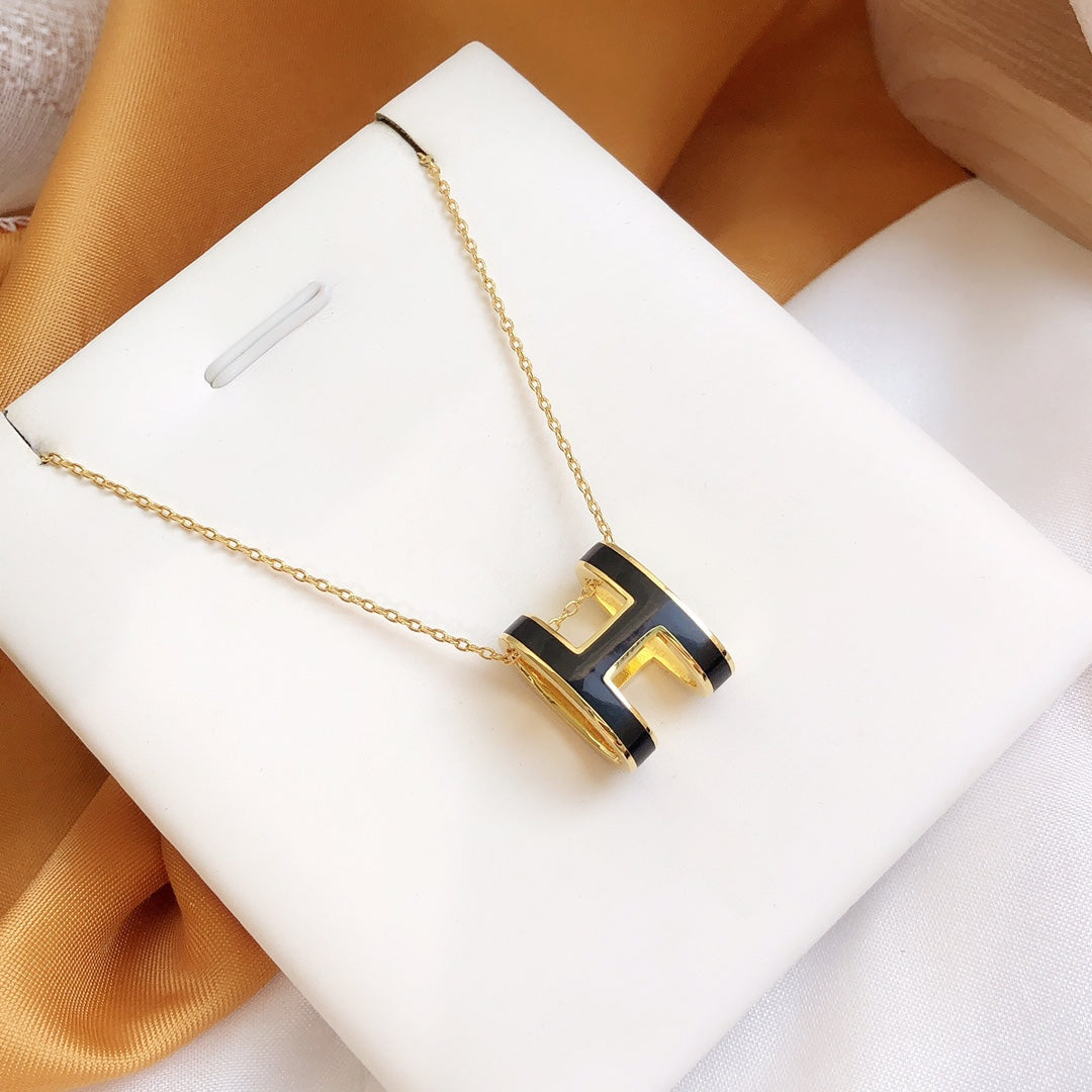 [Radiant Gem]¯HM CLIC BLACK ENAMEL GOLD NECKLACE