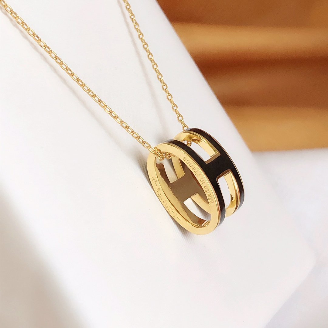 [Radiant Gem]¯HM CLIC BLACK ENAMEL GOLD NECKLACE