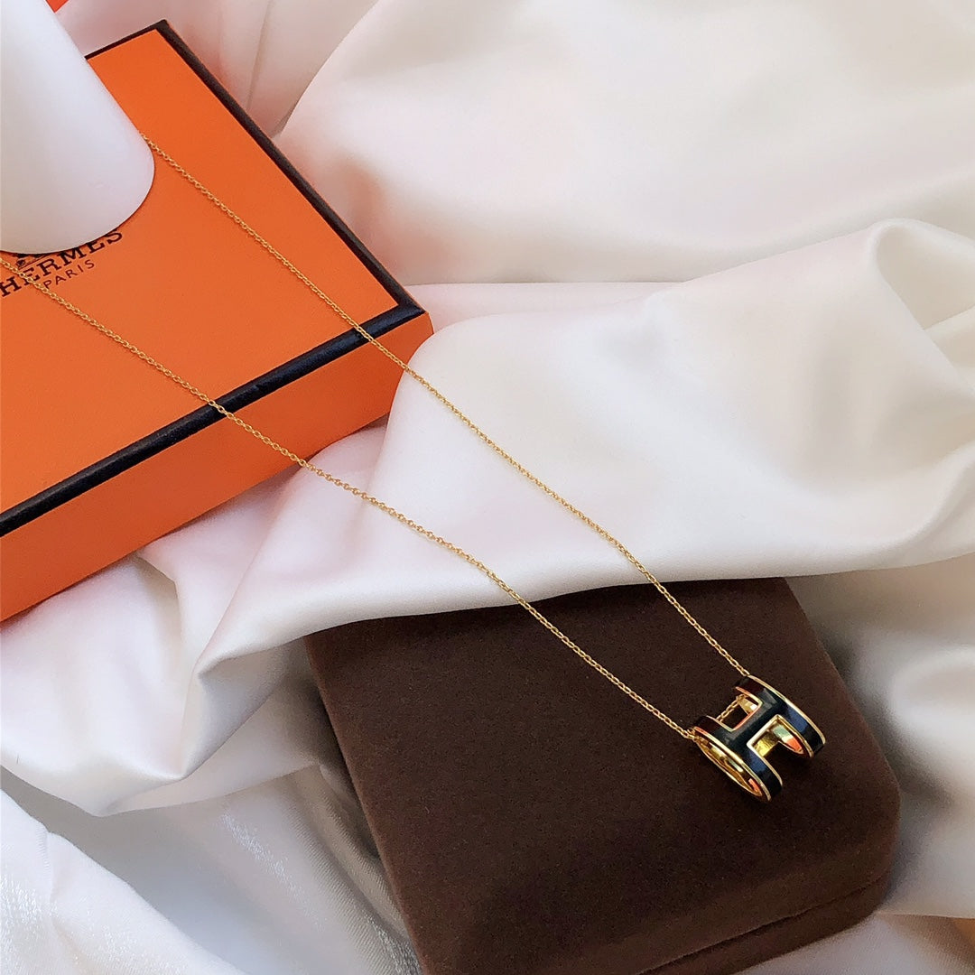 [Radiant Gem]¯HM CLIC BLACK ENAMEL GOLD NECKLACE