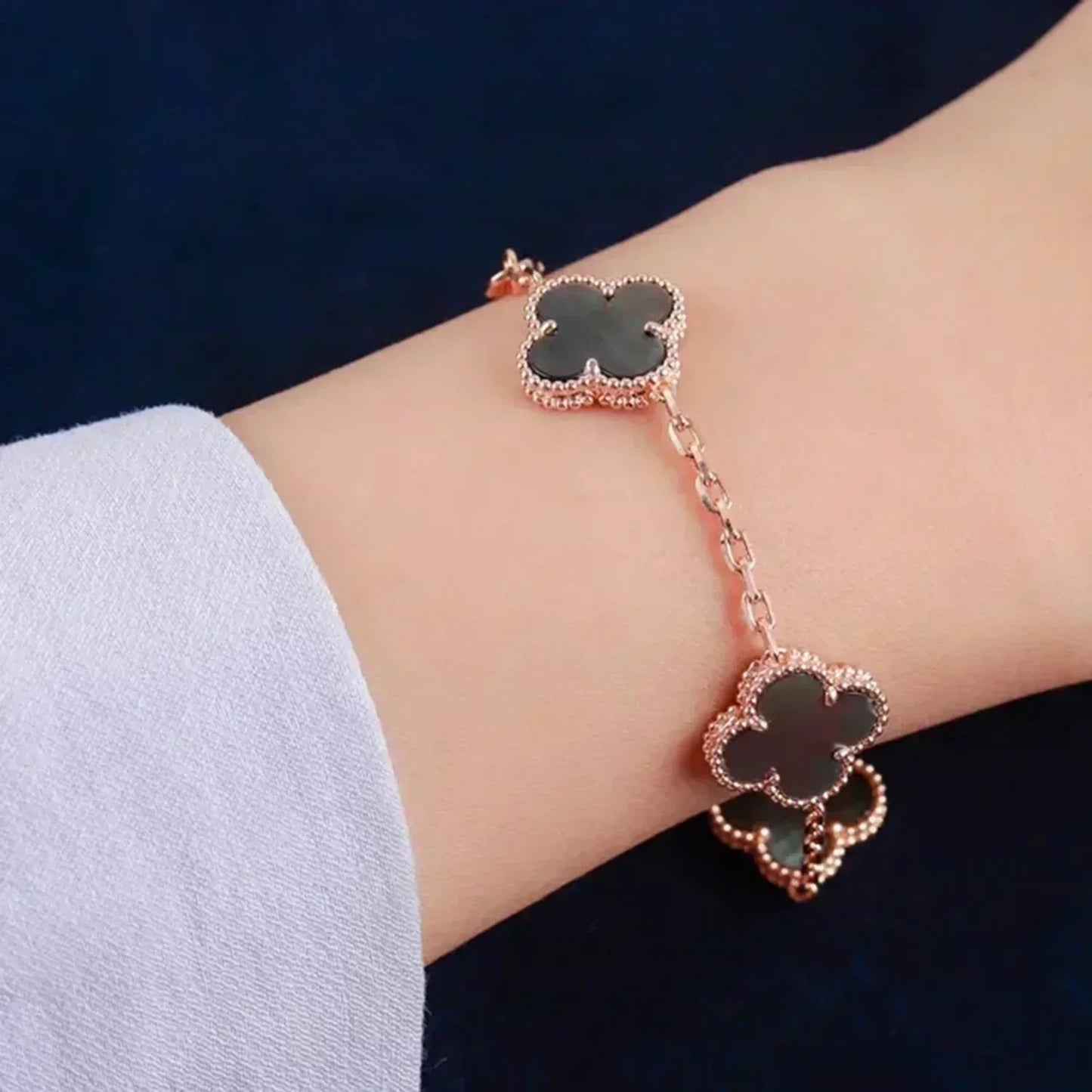 [Radiant Gem]New CLOVER 5 MOTIF GRAY MOP BRACELET COLLECTION