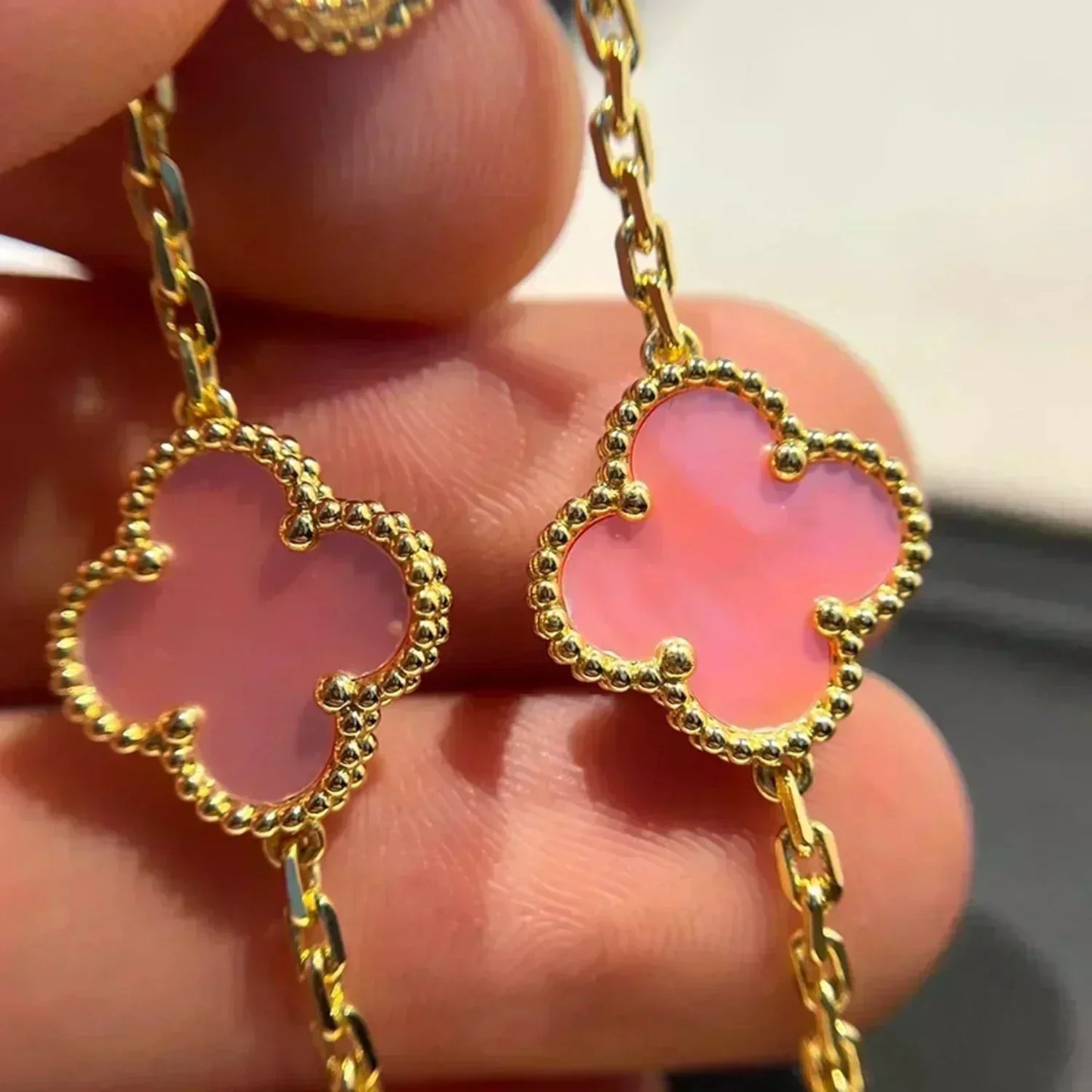 [Radiant Gem]New  CLOVER 5 MOTIFS  PINK MOP BRACELET COLLECTION