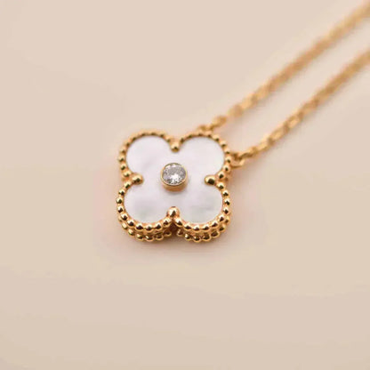[Radiant Gem]¯CLOVER 15MM DIAMOND WHITE FRITILLARIA NECKLACE