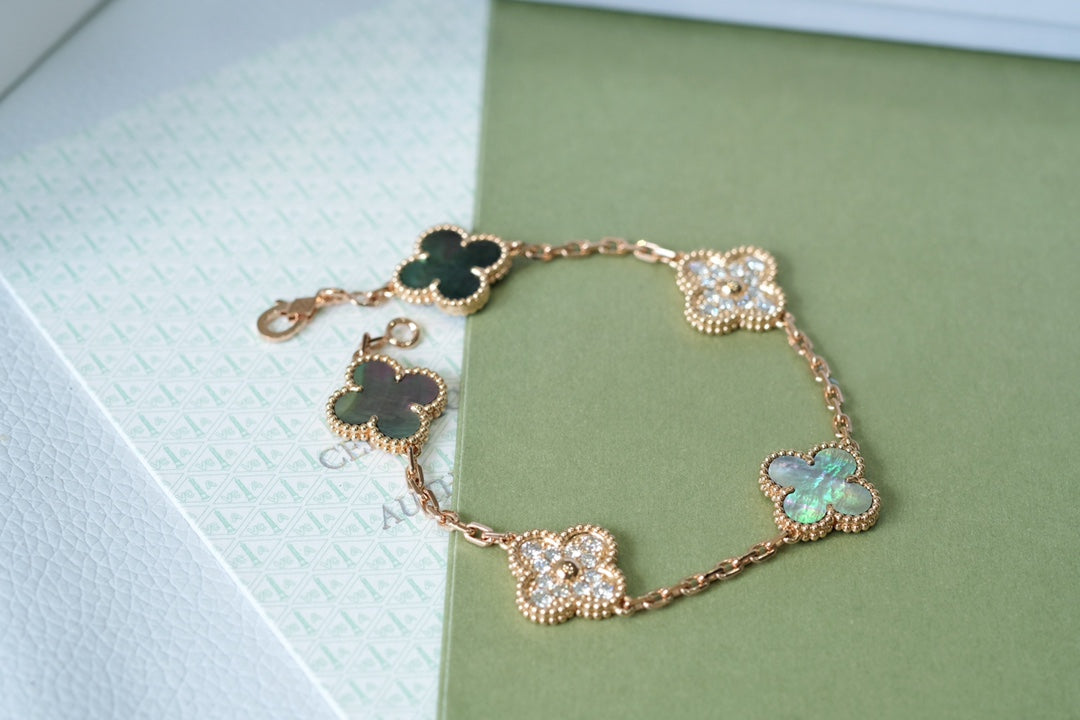 [Radiant Gem]New CLOVER 5 MOTIF GRAY MOP BRACELET COLLECTION