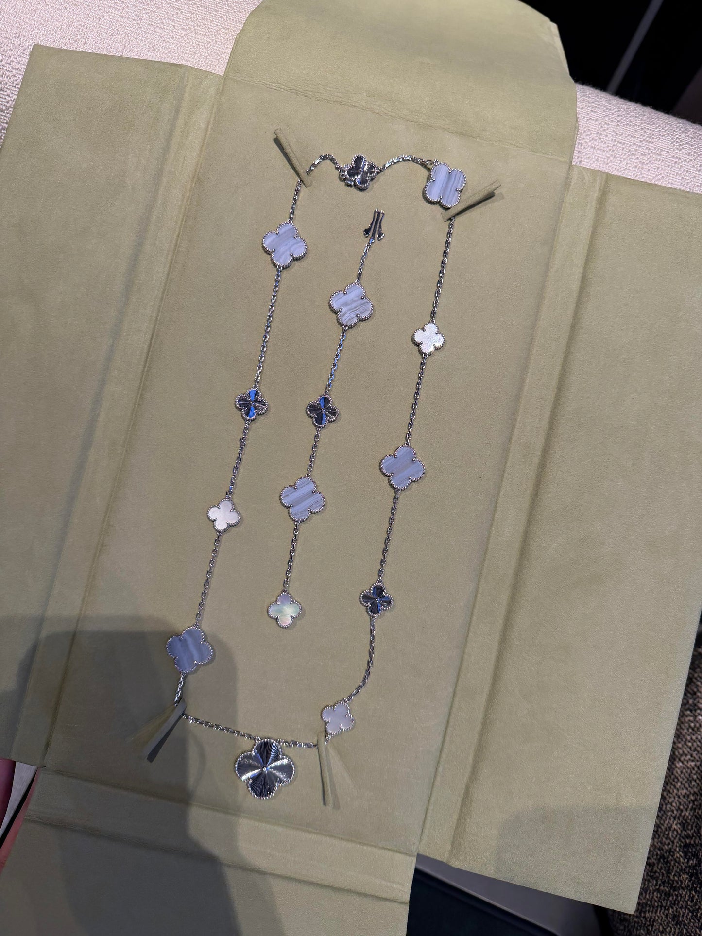 [[Radiant Gem]¯] 25 NEW CLOVER 15 MOTIFS PURPLE CHALCEDONY