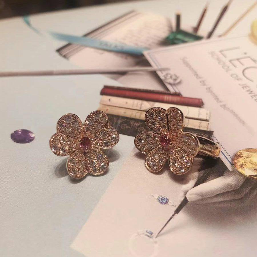 [Radiant Gem]¯FRIVOLE PINK GOLD FLOWER DIAMOND EARRINGS