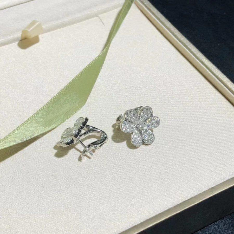 [Radiant Gem]¯FRIVOLE SILVER FLOWER DIAMOND EARRINGS