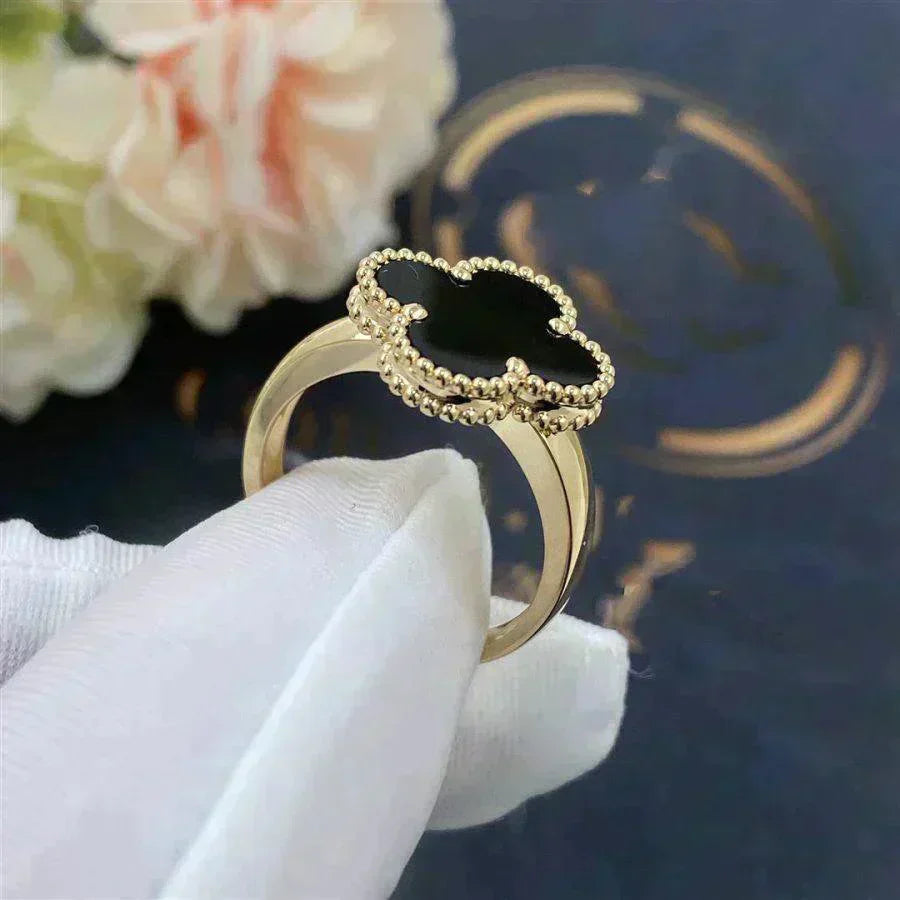 [Radiant Gem]¯CLOVER ONYX RING