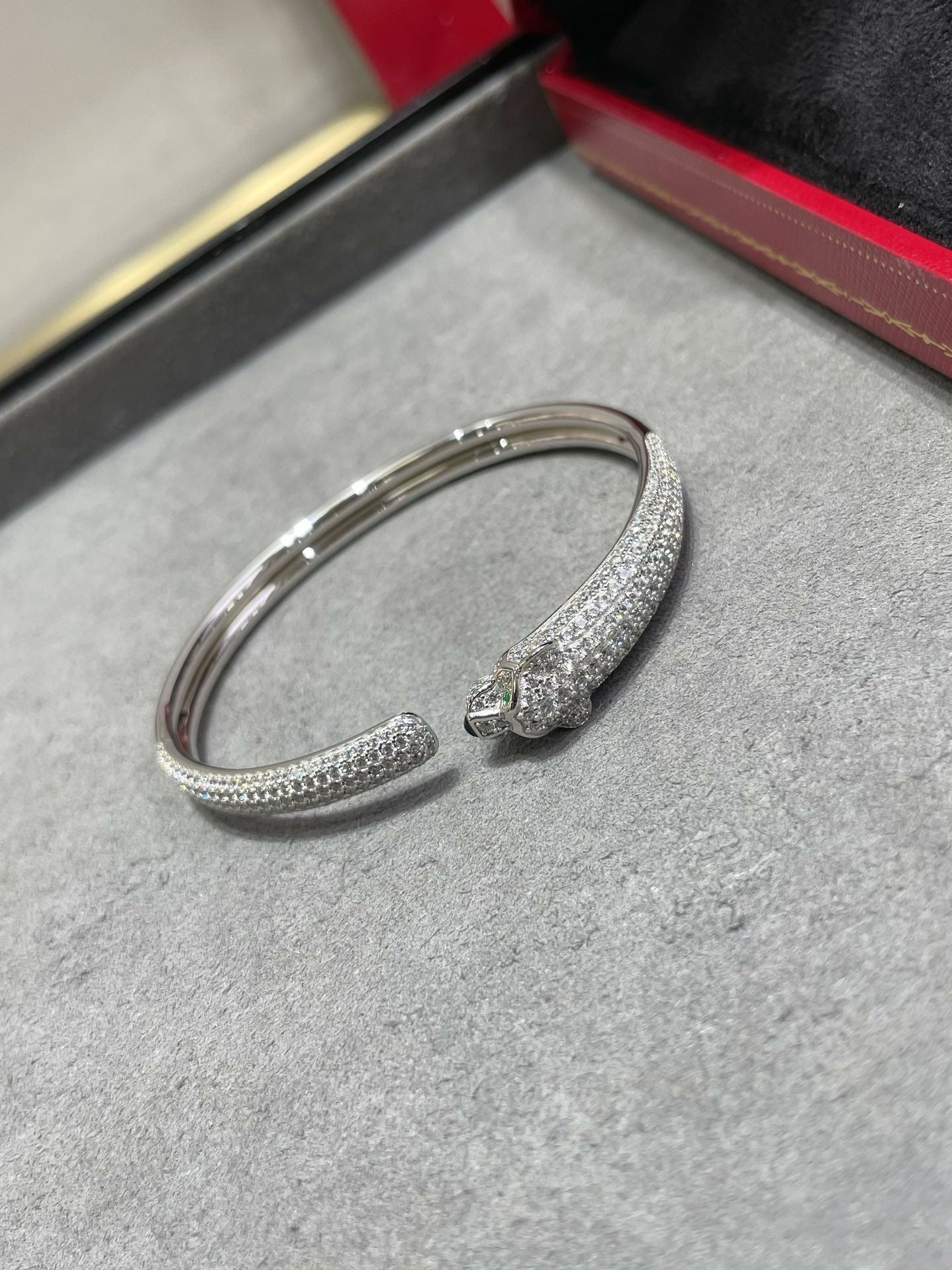 [Radiant Gem]¯PANTHERE FULL DIAMOND OPEN BRACELET