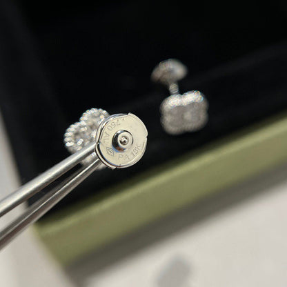 [Radiant Gem]¯CLOVER MINI DIAMOND STUD EARRINGS